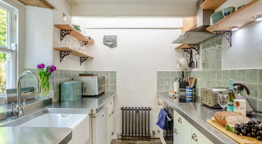 Photo of 3 Bed in St. Teath