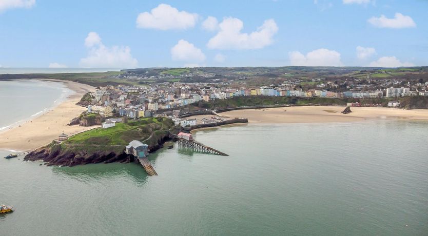 Photo of 2 Bed in Tenby