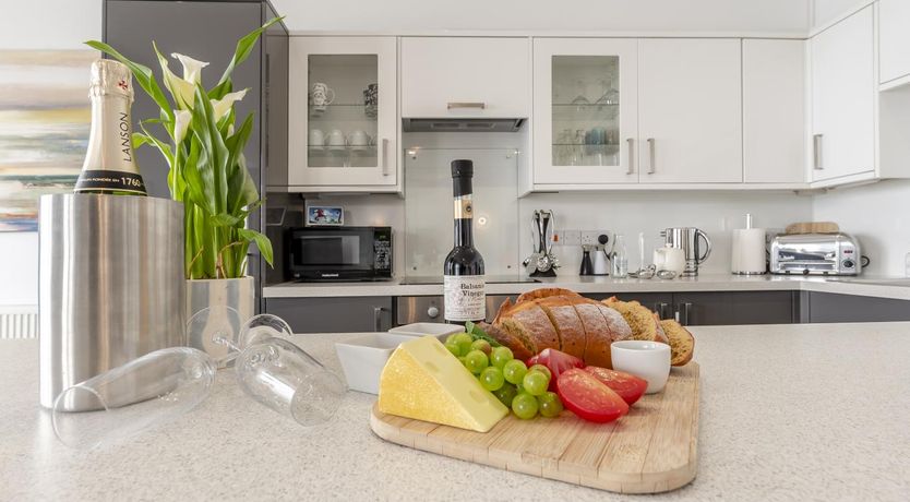 Photo of 2 Bed in Tenby