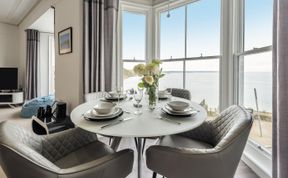 Photo of 2 Bed in Tenby