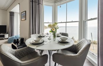 2 Bed in Tenby Holiday Home