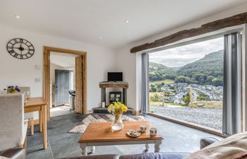 1 Bed in Abergynolwyn Holiday Home