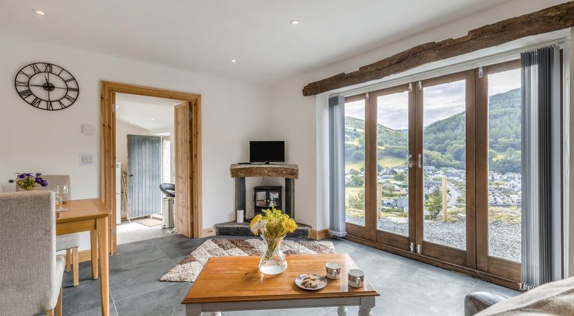 Photo of 1 Bed in Abergynolwyn