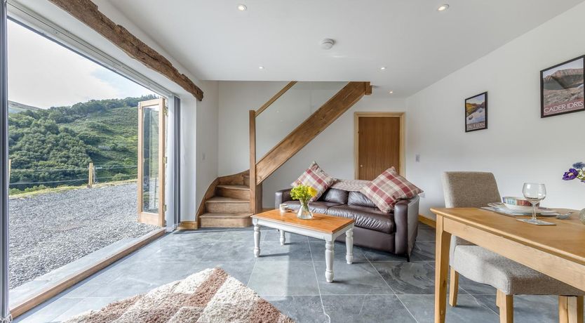 Photo of 1 Bed in Abergynolwyn