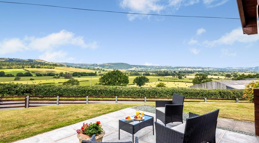 Photo of 1 Bed in Llandinam