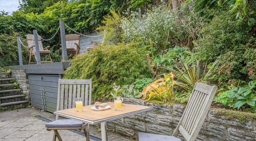 Photo of 5 Bed in Oxwich