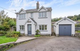 Photo of 5-bed-in-oxwich