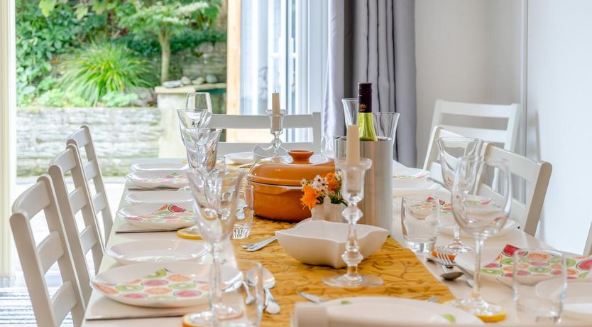 Photo of 5 Bed in Oxwich