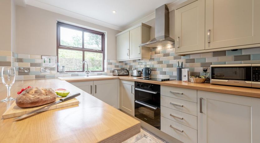 Photo of 4 Bed in Dihewyd