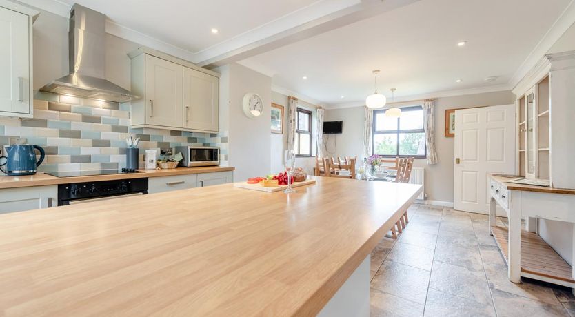 Photo of 4 Bed in Dihewyd