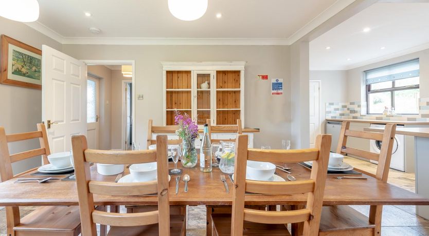 Photo of 4 Bed in Dihewyd