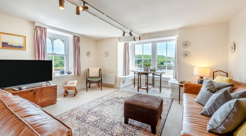 Photo of 4 Bed in Little Haven