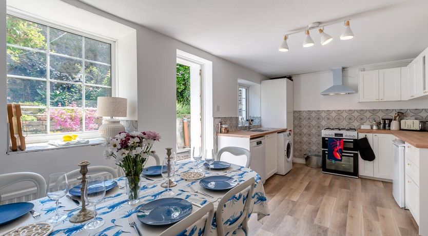 Photo of 4 Bed in Deal
