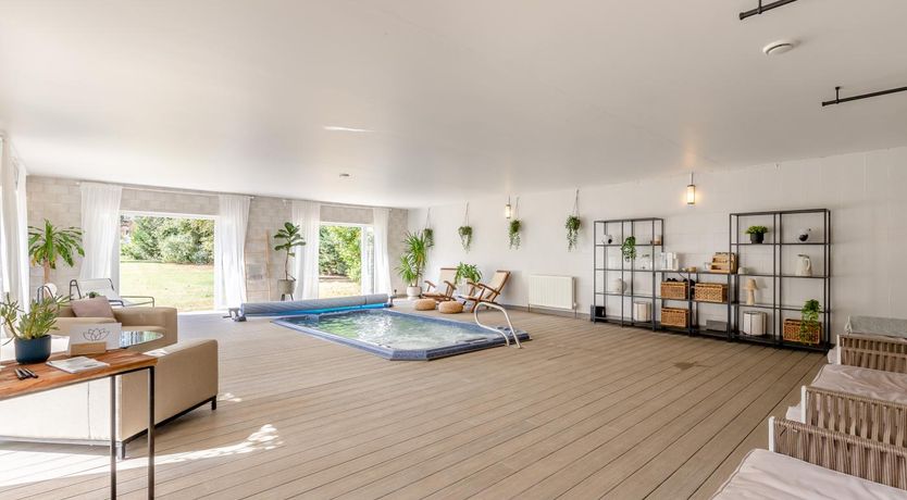 Photo of 8 Bed in Bozeat