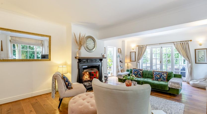 Photo of 8 Bed in Bozeat