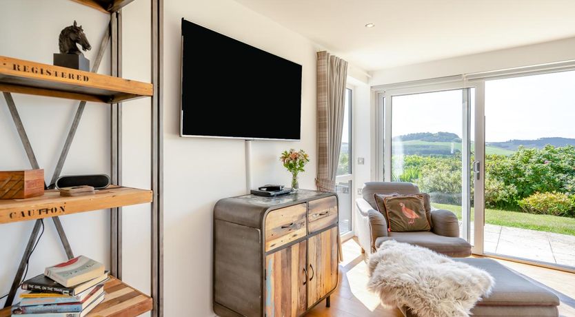 Photo of 3 Bed in Newburgh