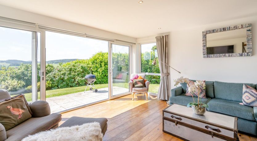 Photo of 3 Bed in Newburgh