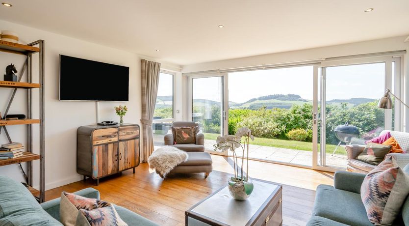 Photo of 3 Bed in Newburgh