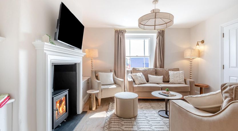 Photo of 3 Bed in Appledore