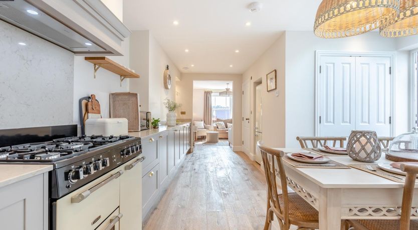 Photo of 3 Bed in Appledore