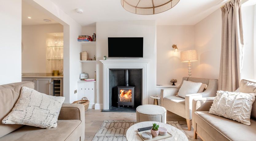 Photo of 3 Bed in Appledore