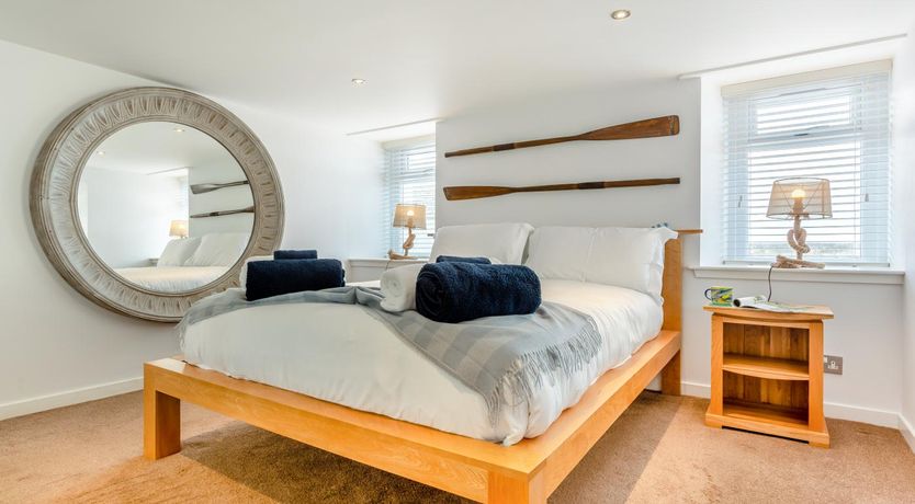 Photo of 2 Bed in Cullen