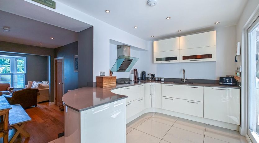Photo of 4 Bed in Fowey