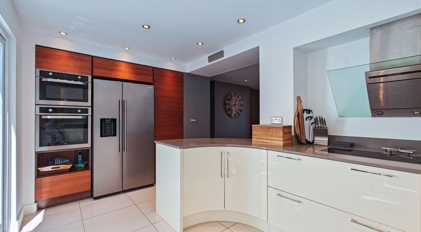 Photo of 4 Bed in Fowey