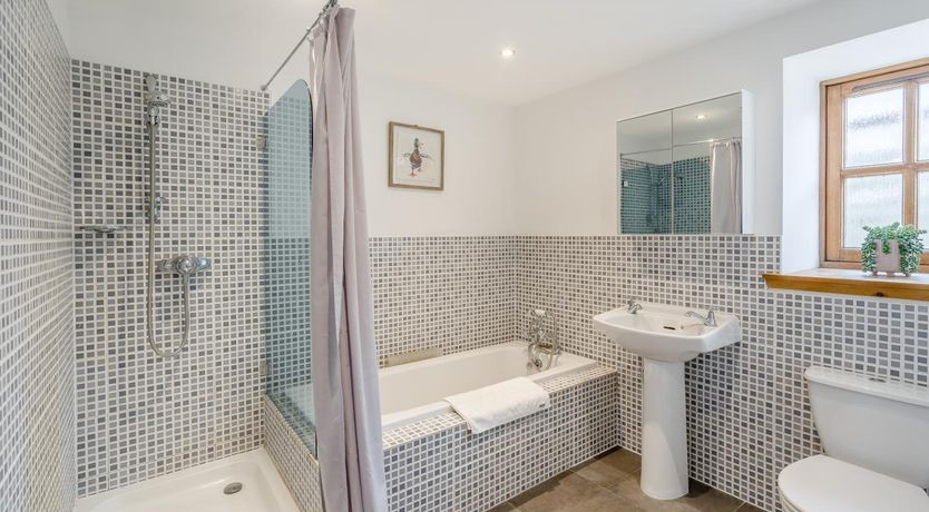 Photo of 2 Bed in Hatton