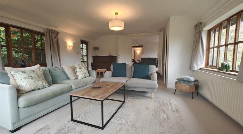 Photo of 4 Bed in Helford