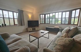 Photo of 4-bed-in-helford-1