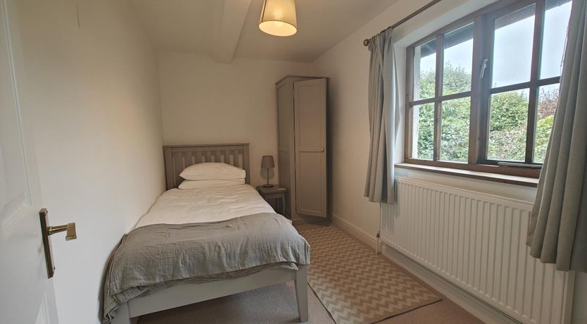 Photo of 4 Bed in Helford