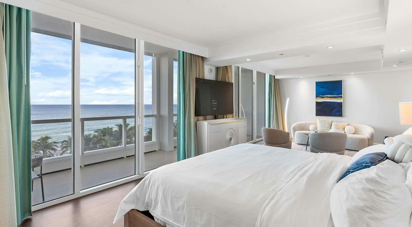 Photo of Penthouse Style