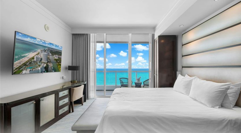 Photo of Sweeping Azure Shores