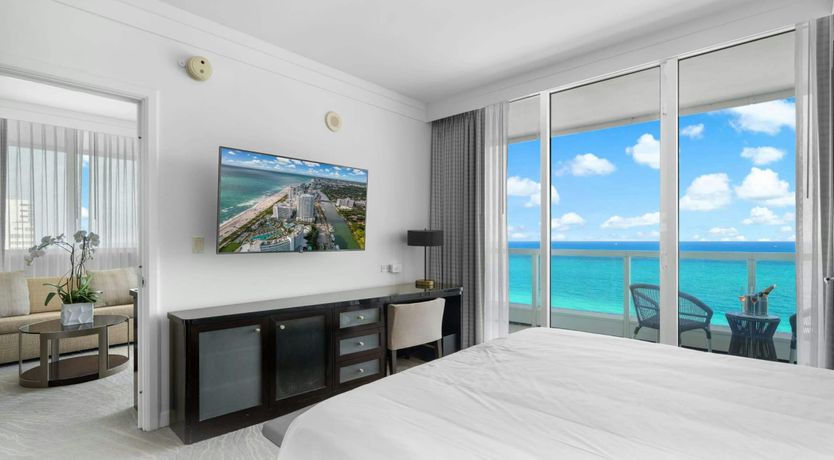 Photo of Sweeping Azure Shores