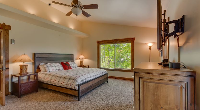 Photo of Serene Mountain Place