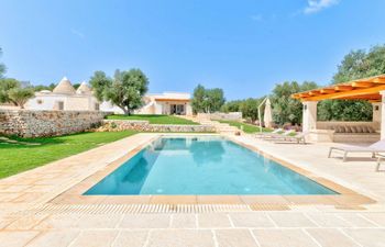Trullo Sunset Holiday Home
