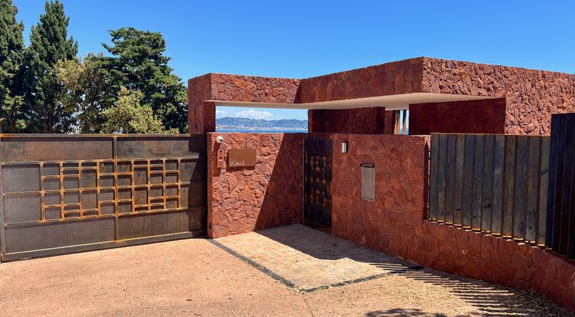 Photo of Cannes Bay Vistas