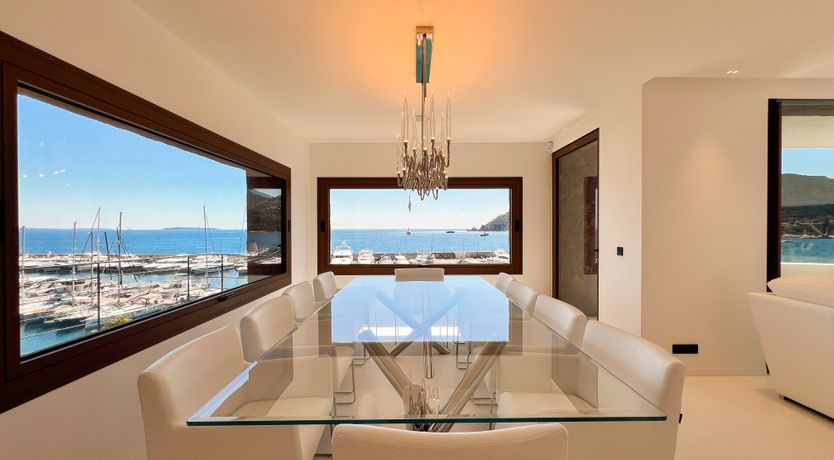 Photo of Cannes Bay Vistas