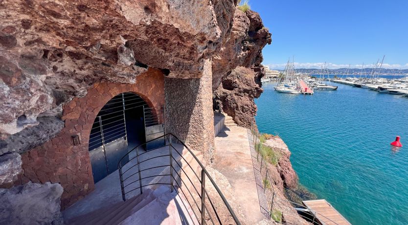 Photo of Cannes Bay Vistas