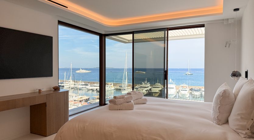 Photo of Cannes Bay Vistas