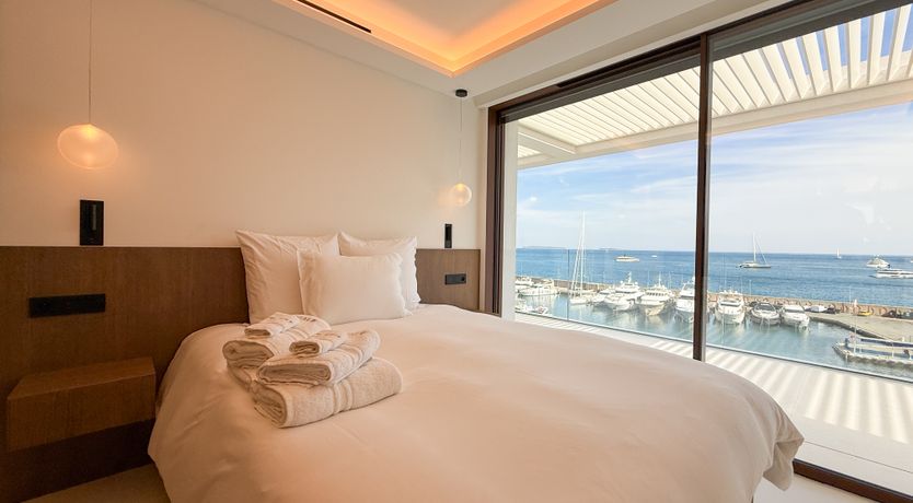 Photo of Cannes Bay Vistas