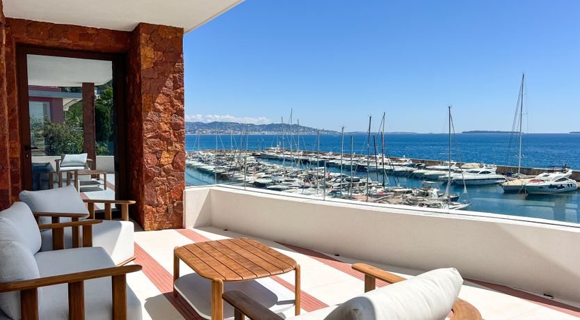 Photo of Cannes Bay Vistas