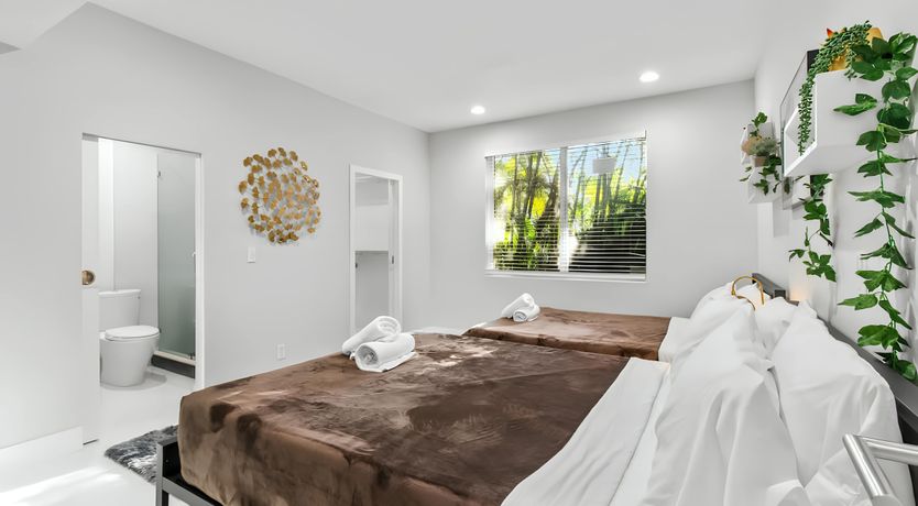 Photo of Hollwood Beach Bliss