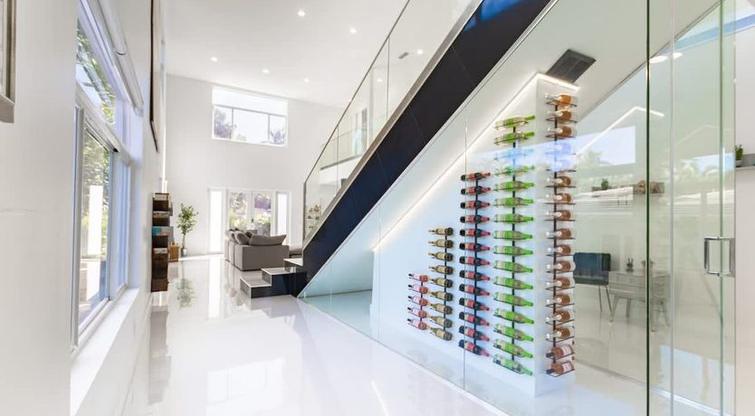 Photo of Hollwood Beach Bliss