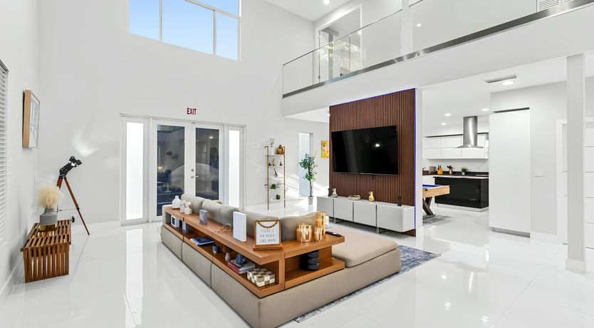 Photo of Hollwood Beach Bliss