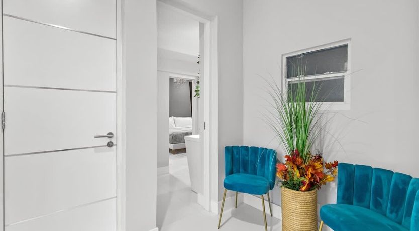 Photo of Hollwood Beach Bliss