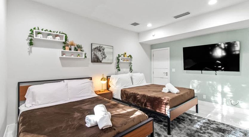 Photo of Hollwood Beach Bliss