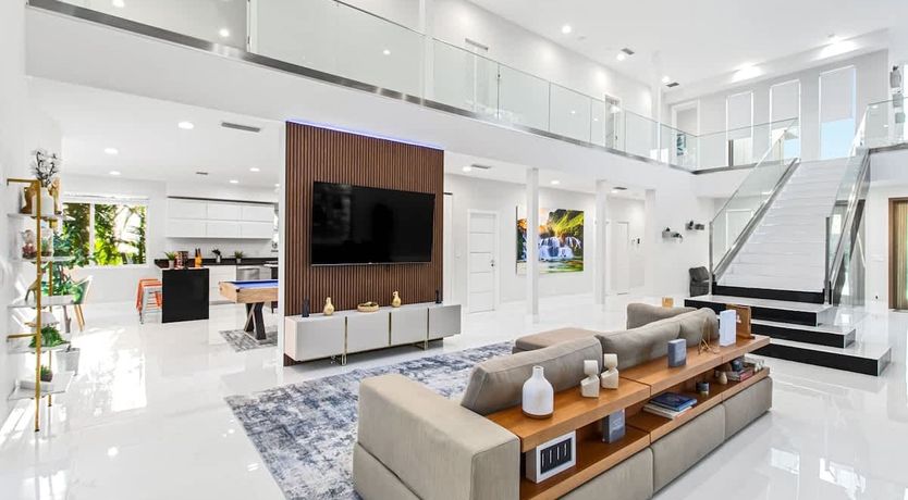 Photo of Hollwood Beach Bliss