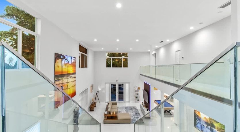 Photo of Hollwood Beach Bliss